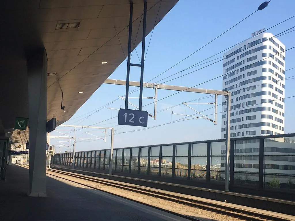 Vienna Apartments Hauptbahnhof 0*,  Austria