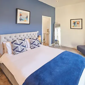  Holiday home Host & - West Cliff Retreat United Kingdom