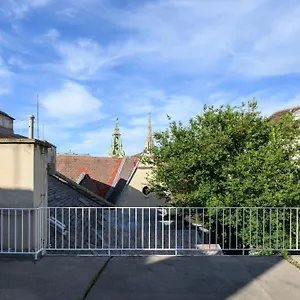 Palais Palffy Suits Wenen